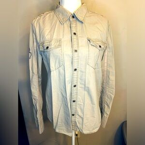 Men’s BKE Long Sleeve Sz M - snap enclosure - slim fit